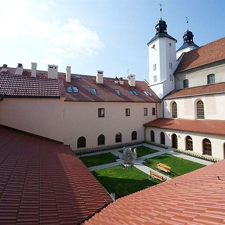 Hotel Sw. Norberta Nowe Brzesko ภายนอก รูปภาพ