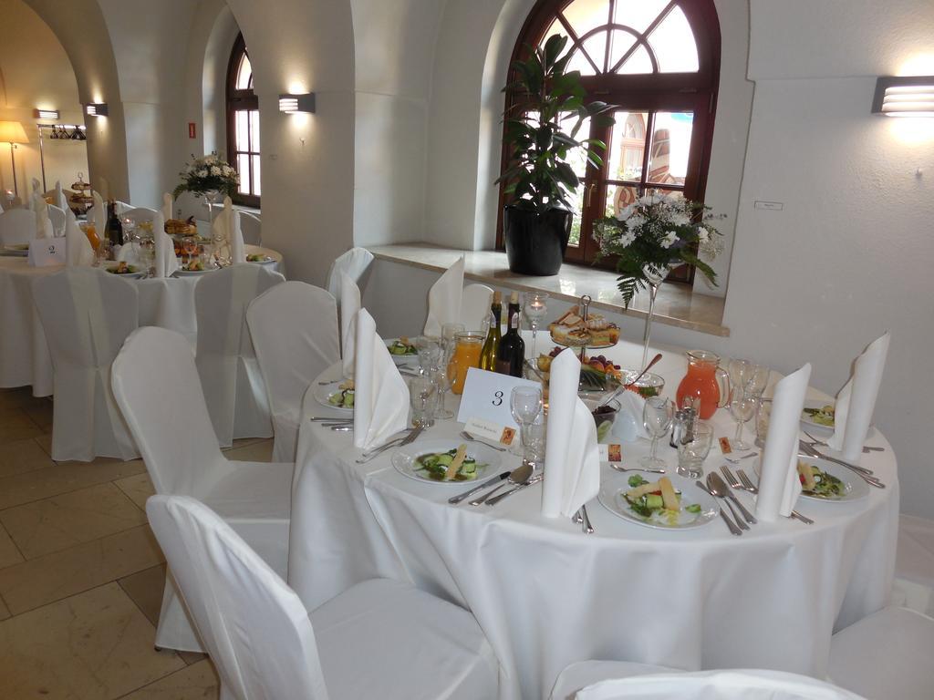 Hotel Sw. Norberta Nowe Brzesko ภายนอก รูปภาพ