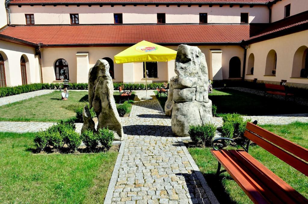 Hotel Sw. Norberta Nowe Brzesko ภายนอก รูปภาพ