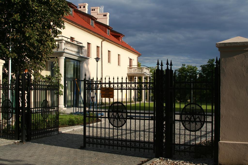 Hotel Sw. Norberta Nowe Brzesko ภายนอก รูปภาพ